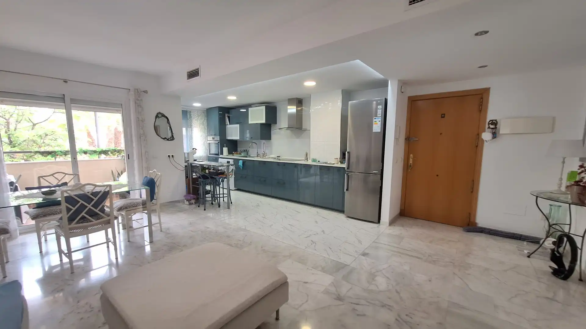 Küche von Wohnung zum Verkauf in Estepona mit Klimaanlage, Heizung und Terrasse