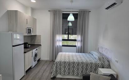 Bedroom of Apartment to rent in Málaga Capital  with Air Conditioner, Furnished and Washing machine
