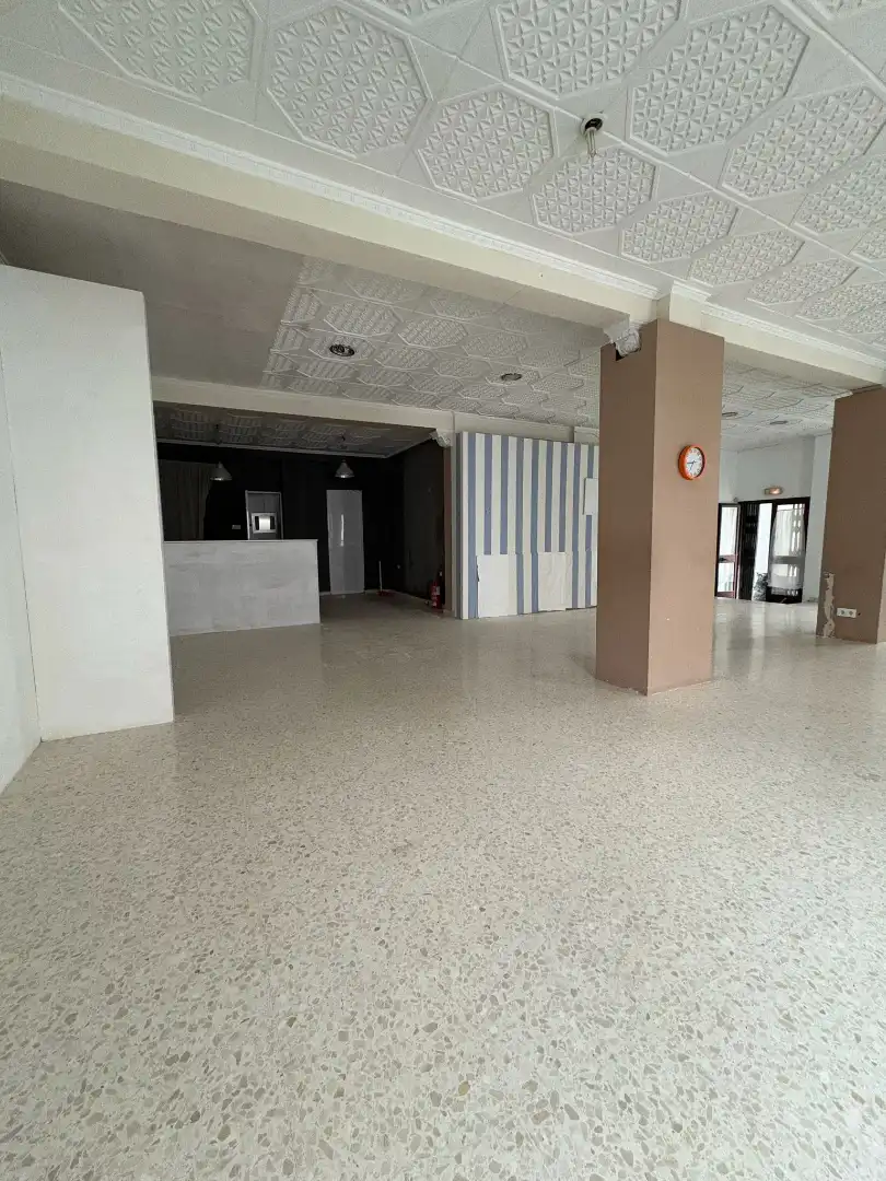 Local en venta en Carmona con Aire acondicionado