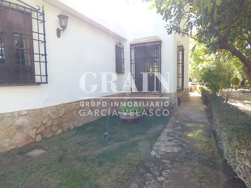 Garden of Houses for sale in Albacete  with Air Conditioner, Heating and Private garden