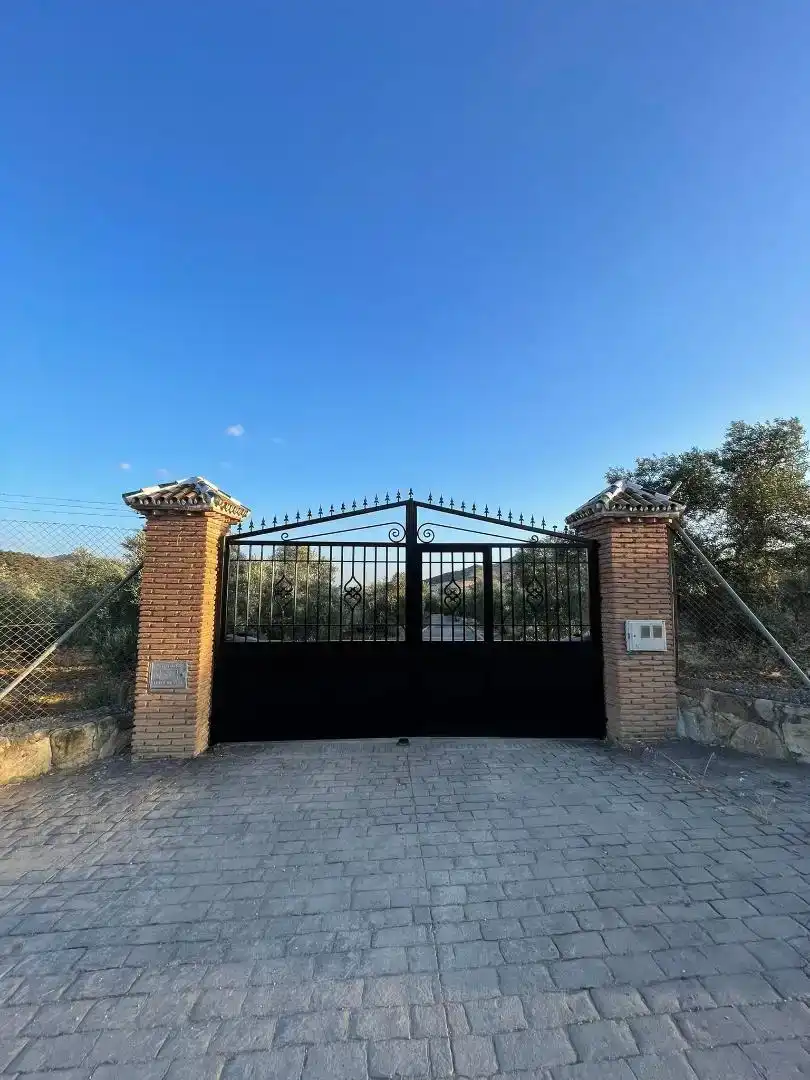 Vista exterior de Casa o chalet de alquiler en Álora con Aire acondicionado, Jardín privado y Piscina