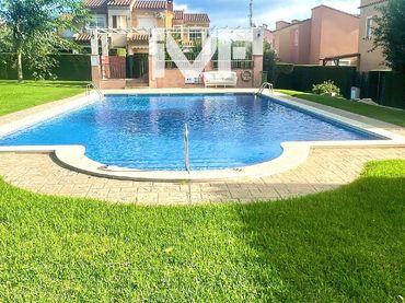 Reihenhaus mit Pool zum Verkauf in El Casalot