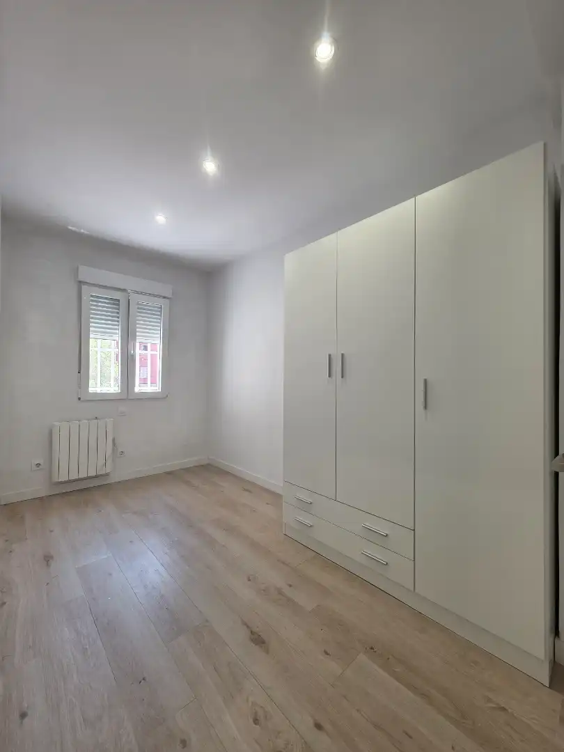 Bedroom of Flat for rent in Madrid  with Heating