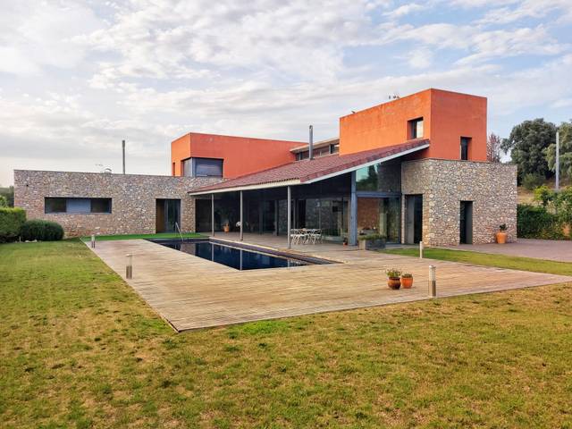 Casa-chalet en Venta en Cervià de Ter