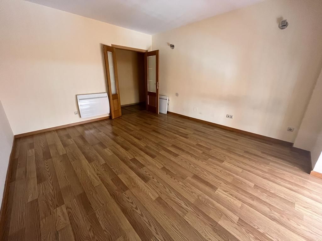 Bedroom of Flat for sale in Yuncler  with Heating and Community pool