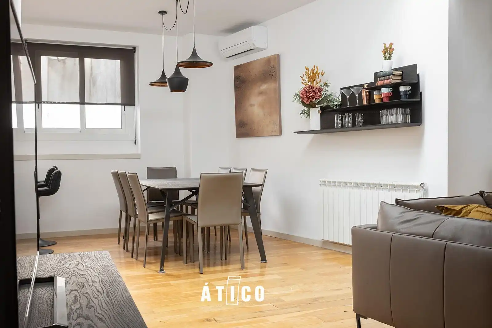 Menjador de Àtic en venda en Barcelona amb Aire condicionat, Calefacció i Parquet