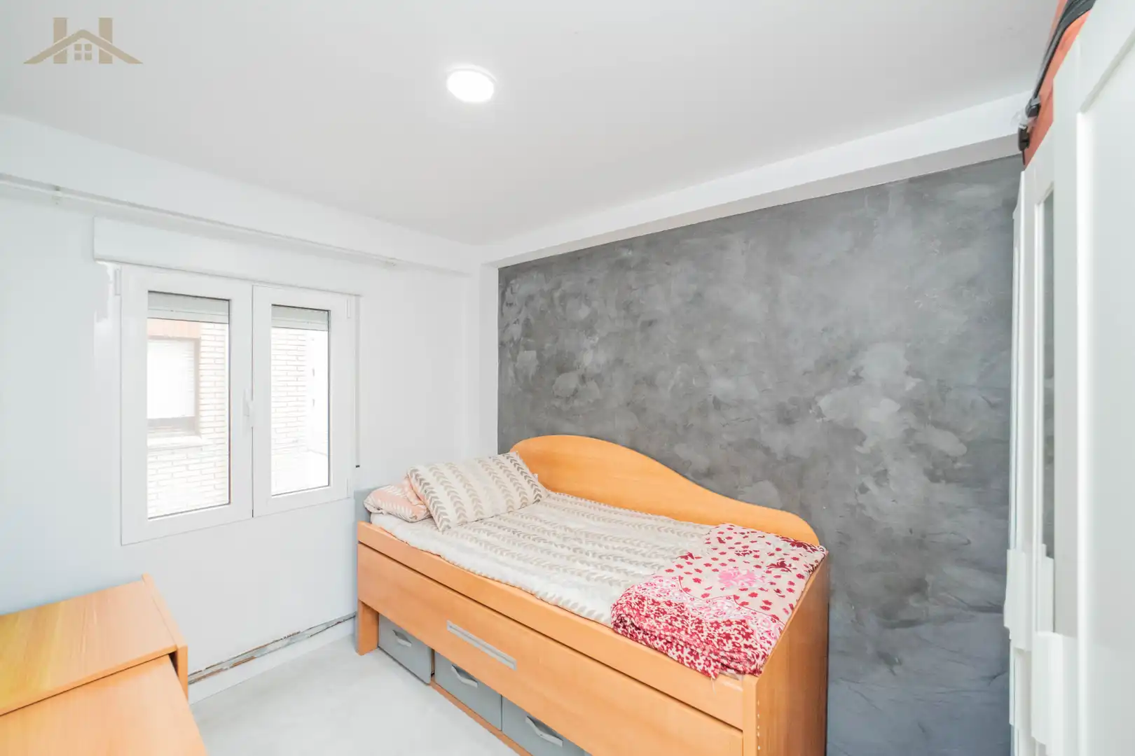 Bedroom of Flat for sale in Parla  with Air Conditioner and Swimming Pool
