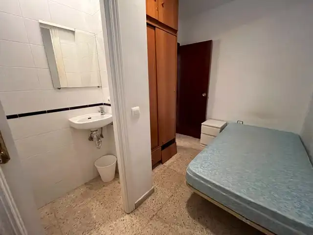 Schlafzimmer von Wohnung zur Miete in Sevilla mit Klimaanlage, Terrasse und Möbliert