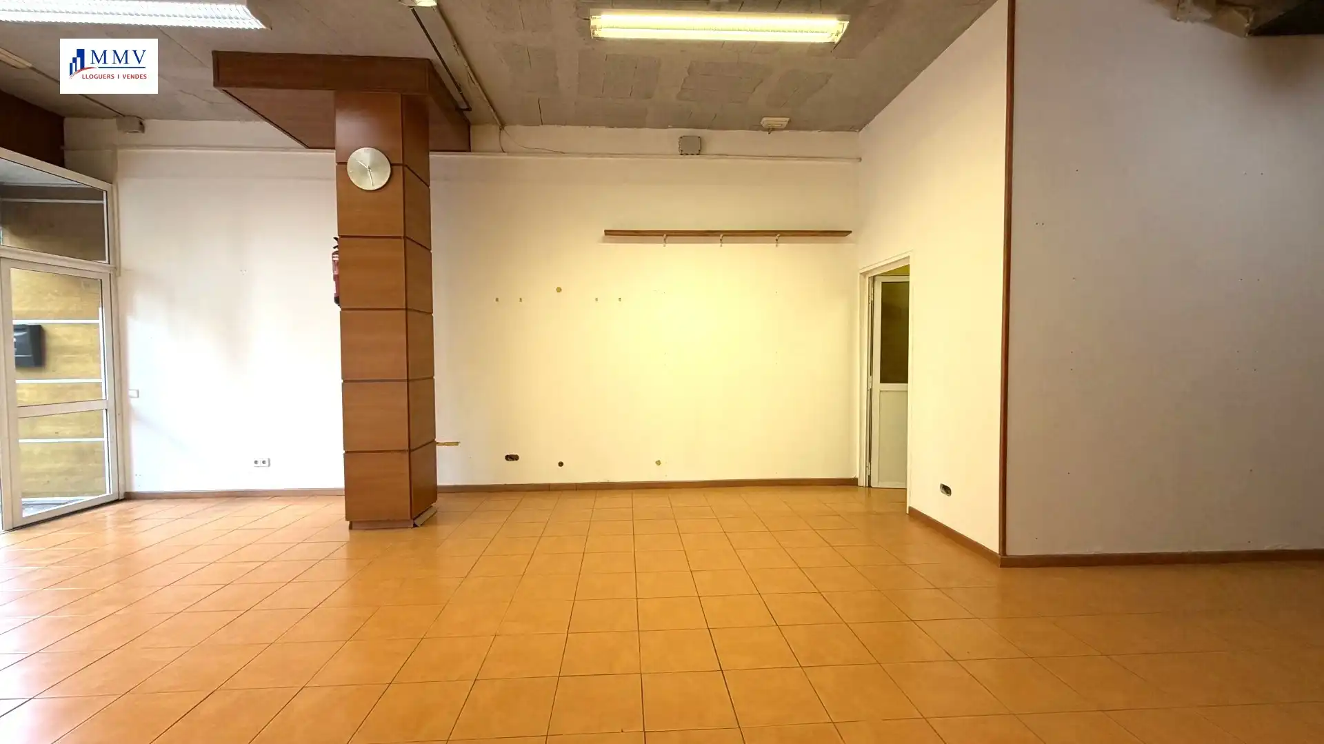 Local comercial en venda a Avinguda Joan Carles I, imagen 2