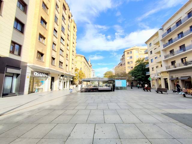 Local comercial en Alquiler en Carlos III en 2º Ensanche