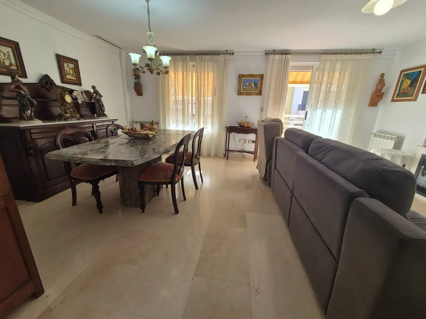 Menjador de Casa adosada en venda en Daimús amb Aire condicionat, Terrassa i Moblat