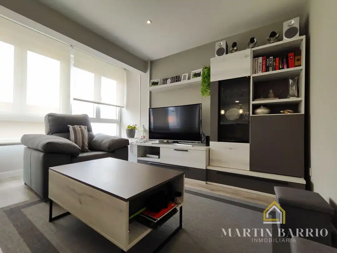 Sala de estar de Piso en venta en Muskiz con Calefacción, Jardín privado y Amueblado