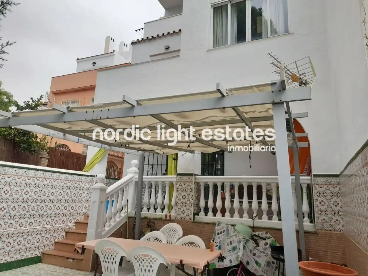 Vista exterior de Casa o xalet en venda en Vélez-Málaga amb Terrassa i Piscina