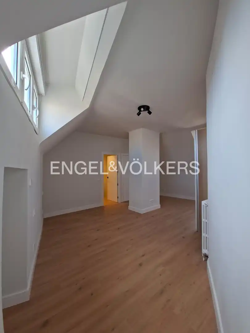 Balcony of Flat for sale in Madrid  with Air Conditioner, Heating and Terrace