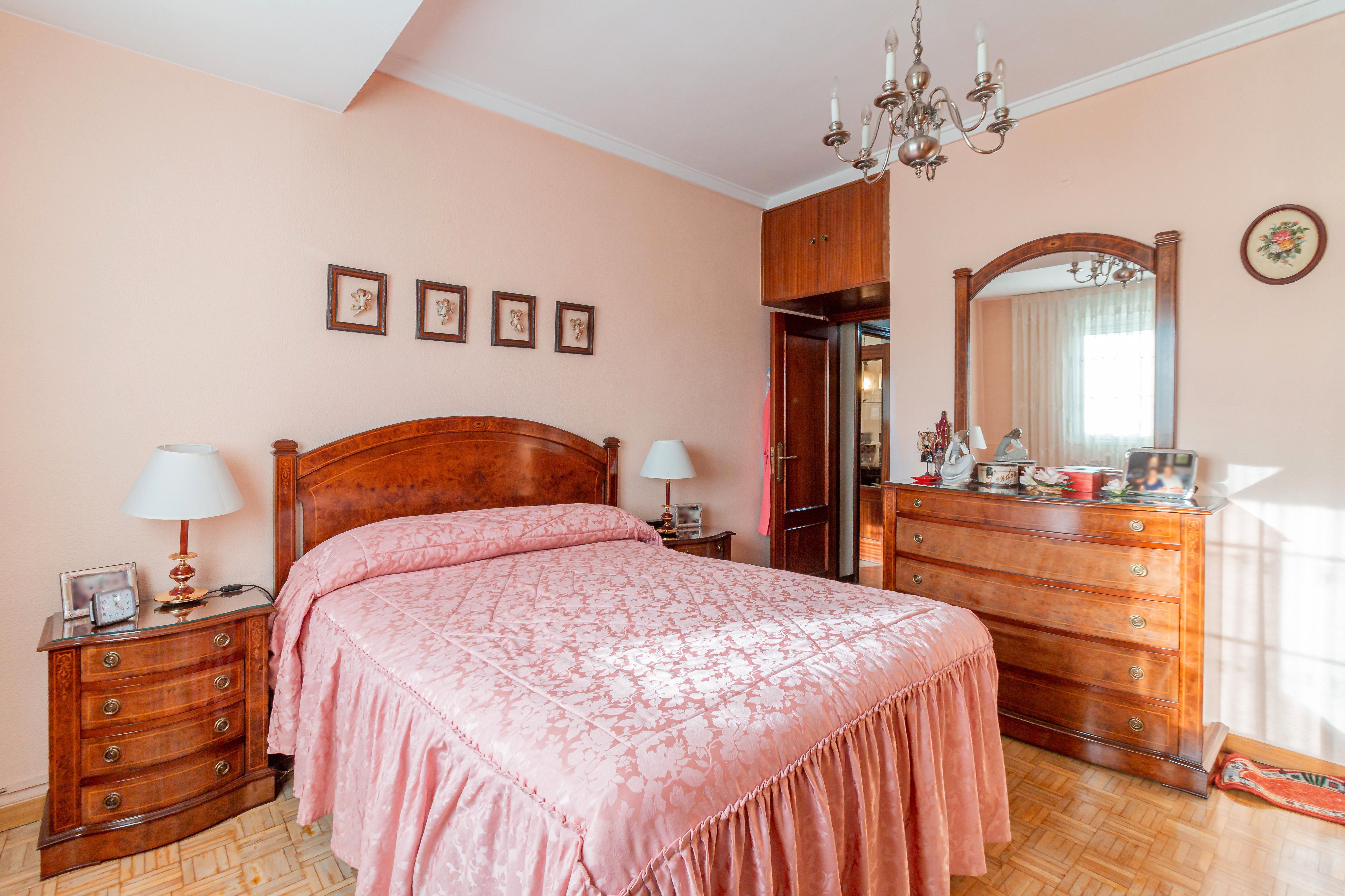 Bedroom of Flat for sale in  Madrid Capital  with Heating