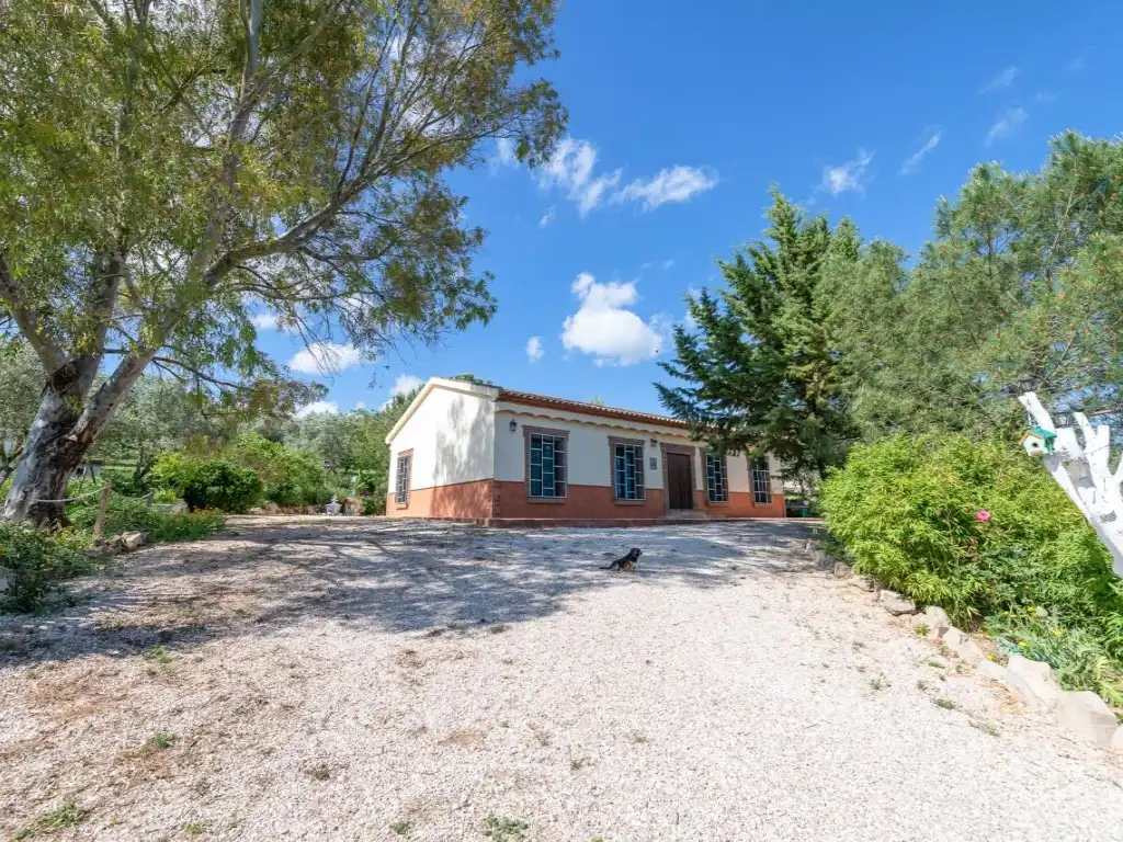 Vista exterior de Finca rústica en venda en Villanueva del Trabuco amb Aire condicionat, Jardí privat i Terrassa