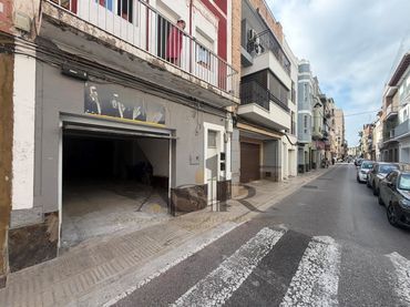 Local commercial à vendre à Calle Reis Catolics