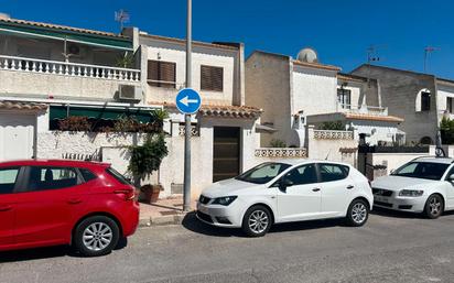 Vista exterior de Casa o xalet en venda en Orihuela amb Aire condicionat, Calefacció i Piscina