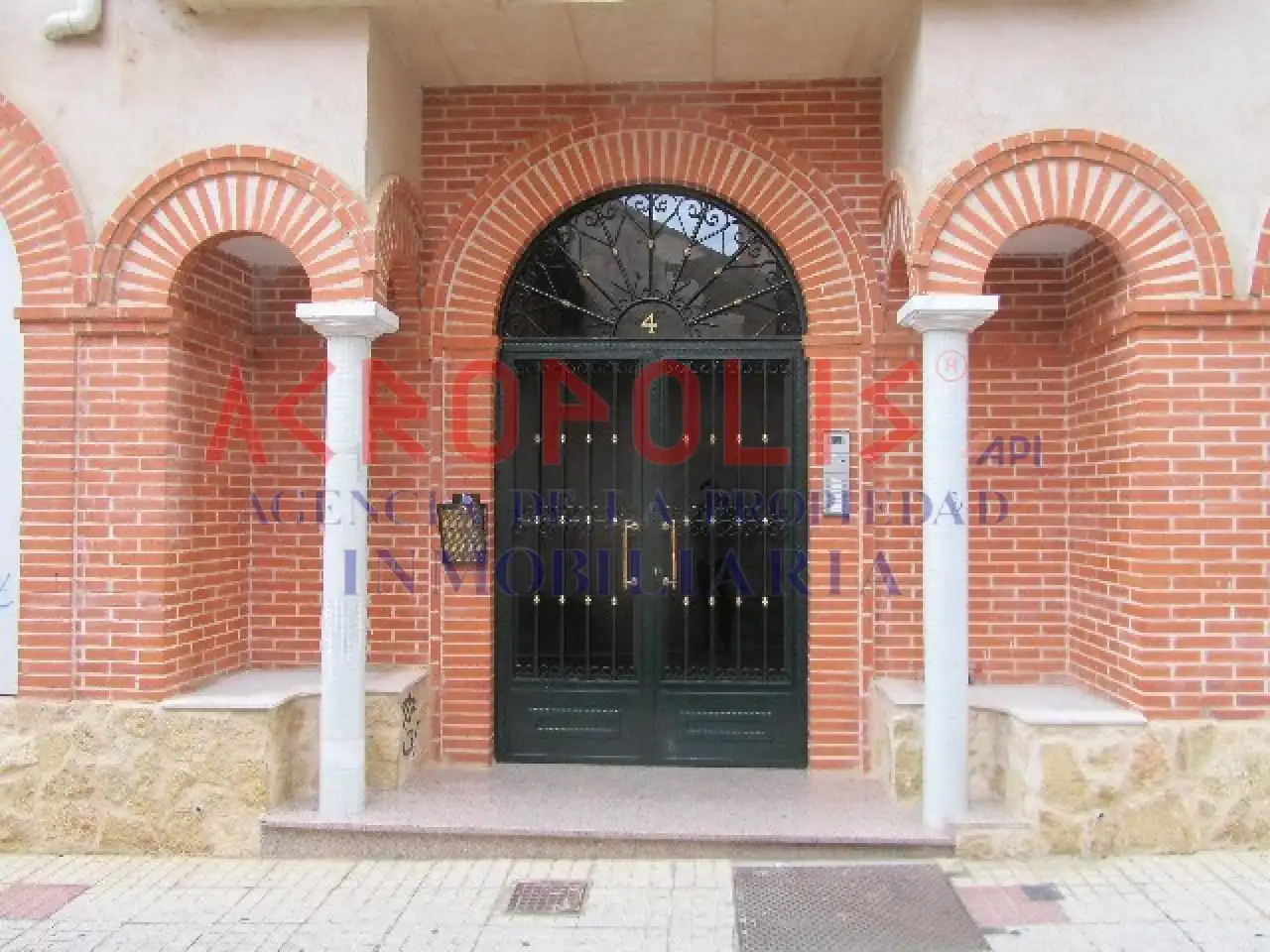 Business premises for sale in Calle Alcañices 1 Bj 1 49600, imagen 5