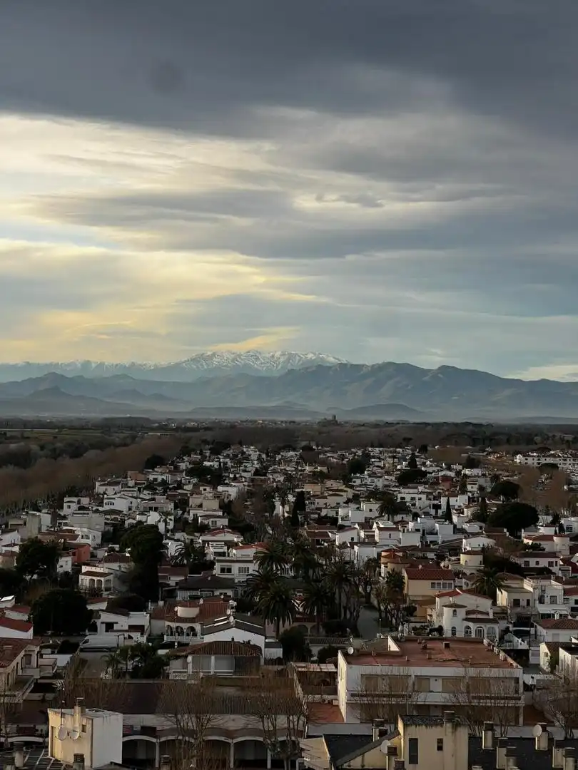 Vista exterior de Estudio en venta en Empuriabrava