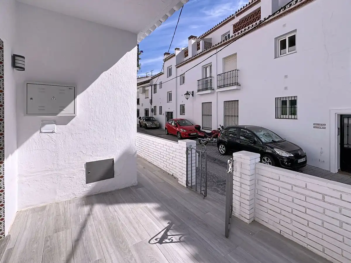 Außenansicht von Einfamilien-Reihenhaus zum Verkauf in Mijas mit Klimaanlage, Heizung und Terrasse