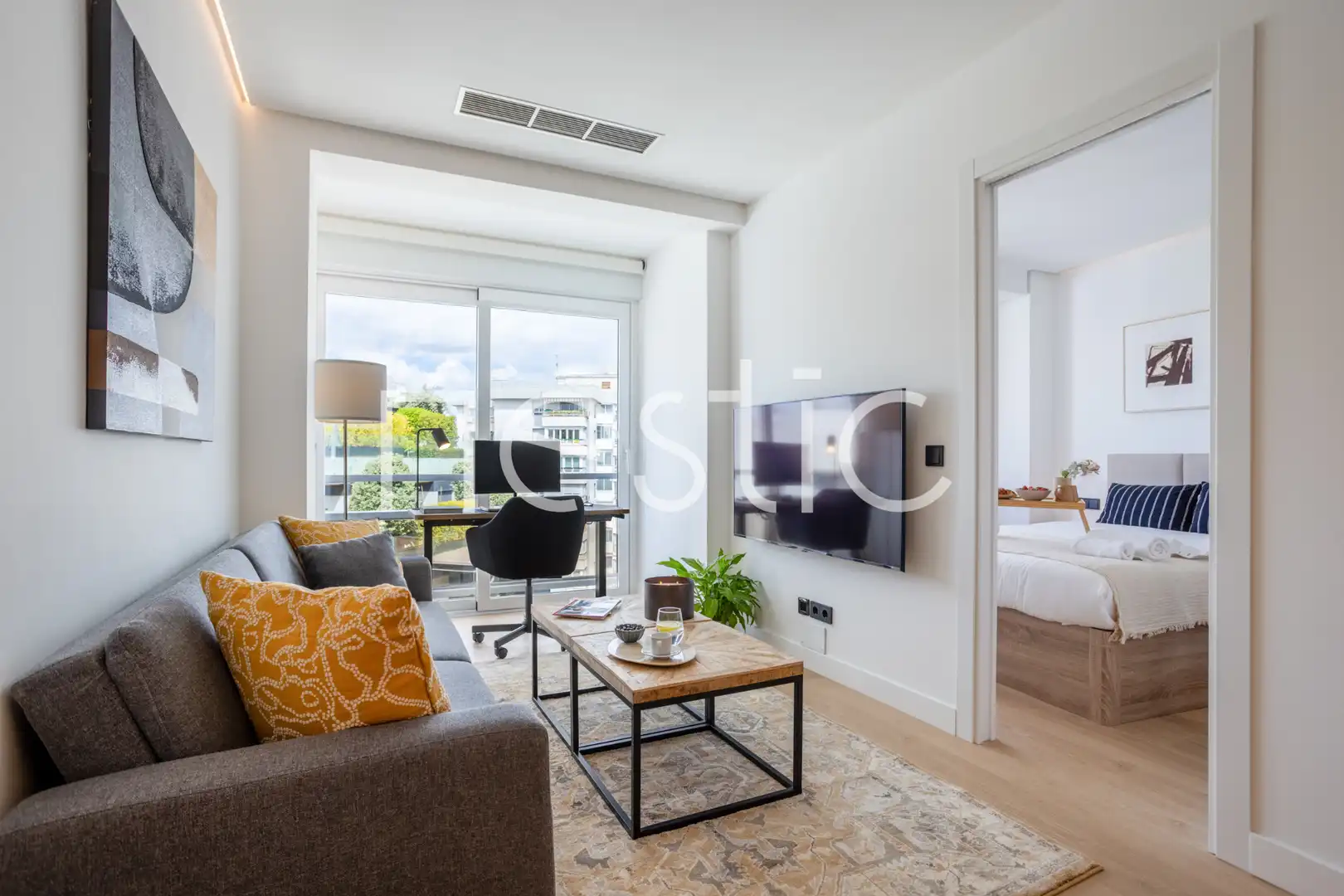 Sala de estar de Apartamento de alquiler en  Madrid Capital con Aire acondicionado, Calefacción y Amueblado