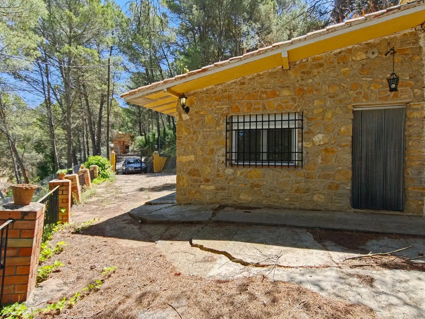 Vista exterior de Casa o xalet en venda en Buñol amb Terrassa, Traster i Moblat