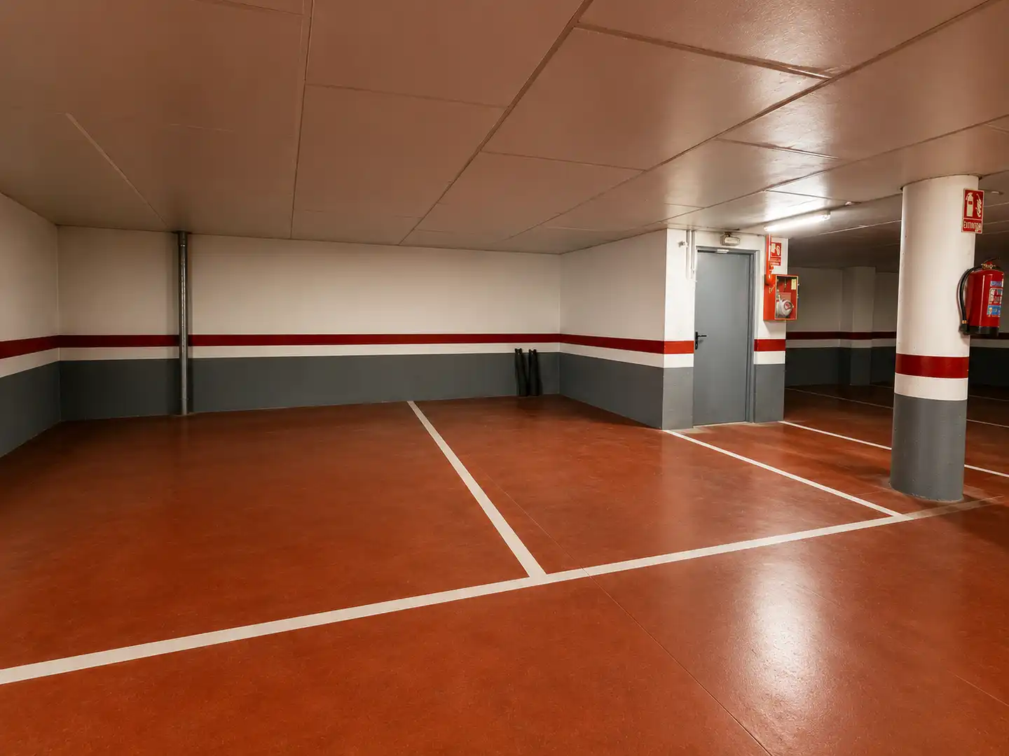 Parking of Flat for sale in Pozuelo de Alarcón  with Air Conditioner, Heating and Storage room