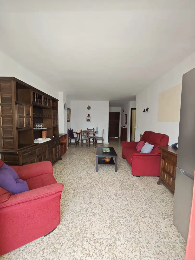 Sala de estar de Piso en venta en Vélez-Málaga con Terraza y Piscina comunitaria