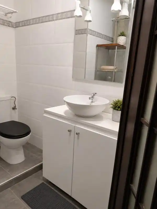 Bany de Planta baixa en venda en Málaga amb Aire condicionat, Calefacció i Jardí privat