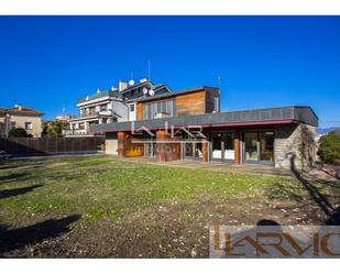 Vista exterior de Casa o xalet en venda en Vic amb Aire condicionat, Calefacció i Jardí privat