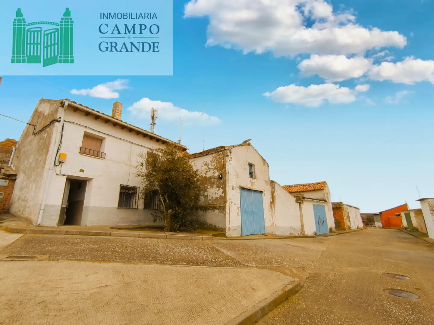Vista exterior de Casa o chalet en venta en Santa Cecilia del Alcor con Calefacción, Jardín privado y Trastero