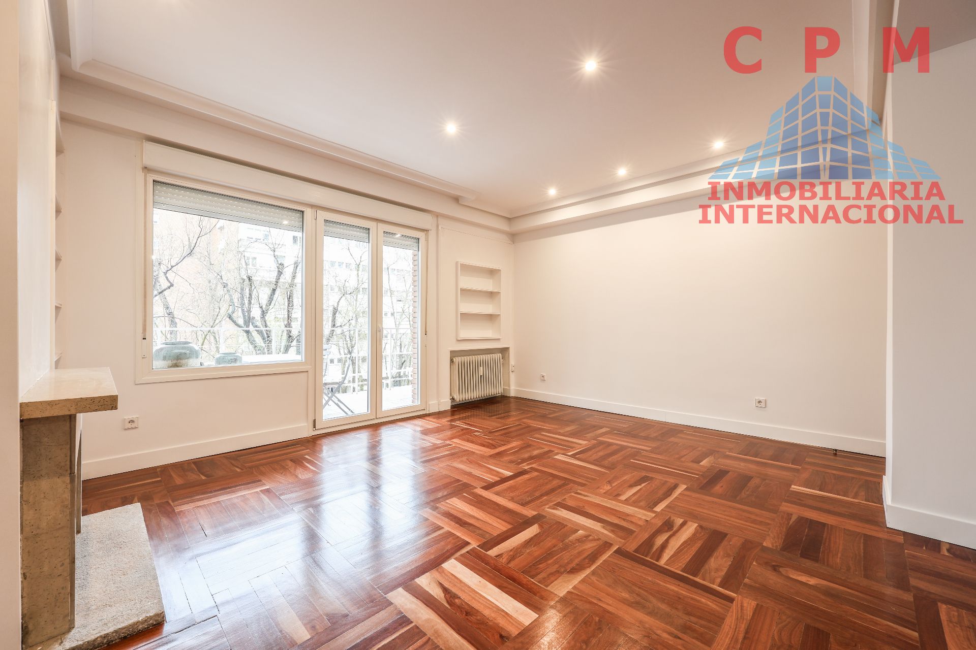 Sala d'estar de Pis de lloguer en  Madrid Capital amb Aire condicionat, Calefacció i Parquet