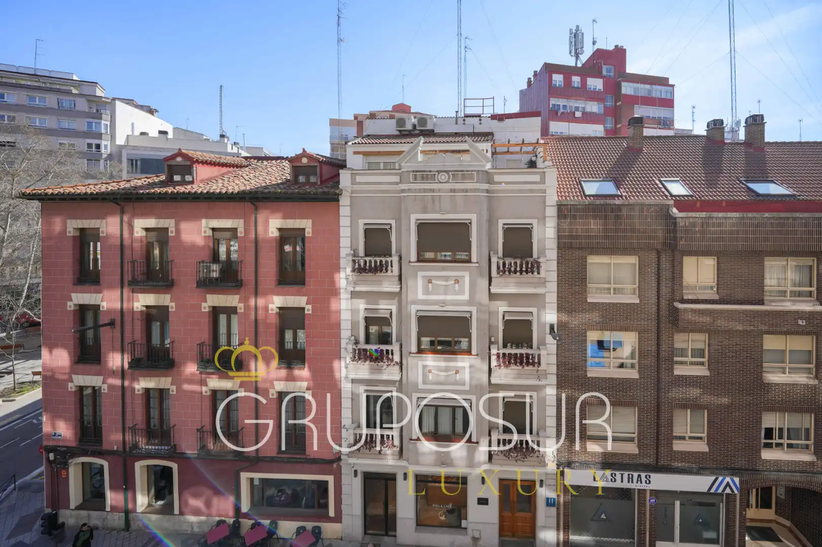 Vista exterior de Piso en venta en Valladolid con Calefacción, Parquet y Terraza