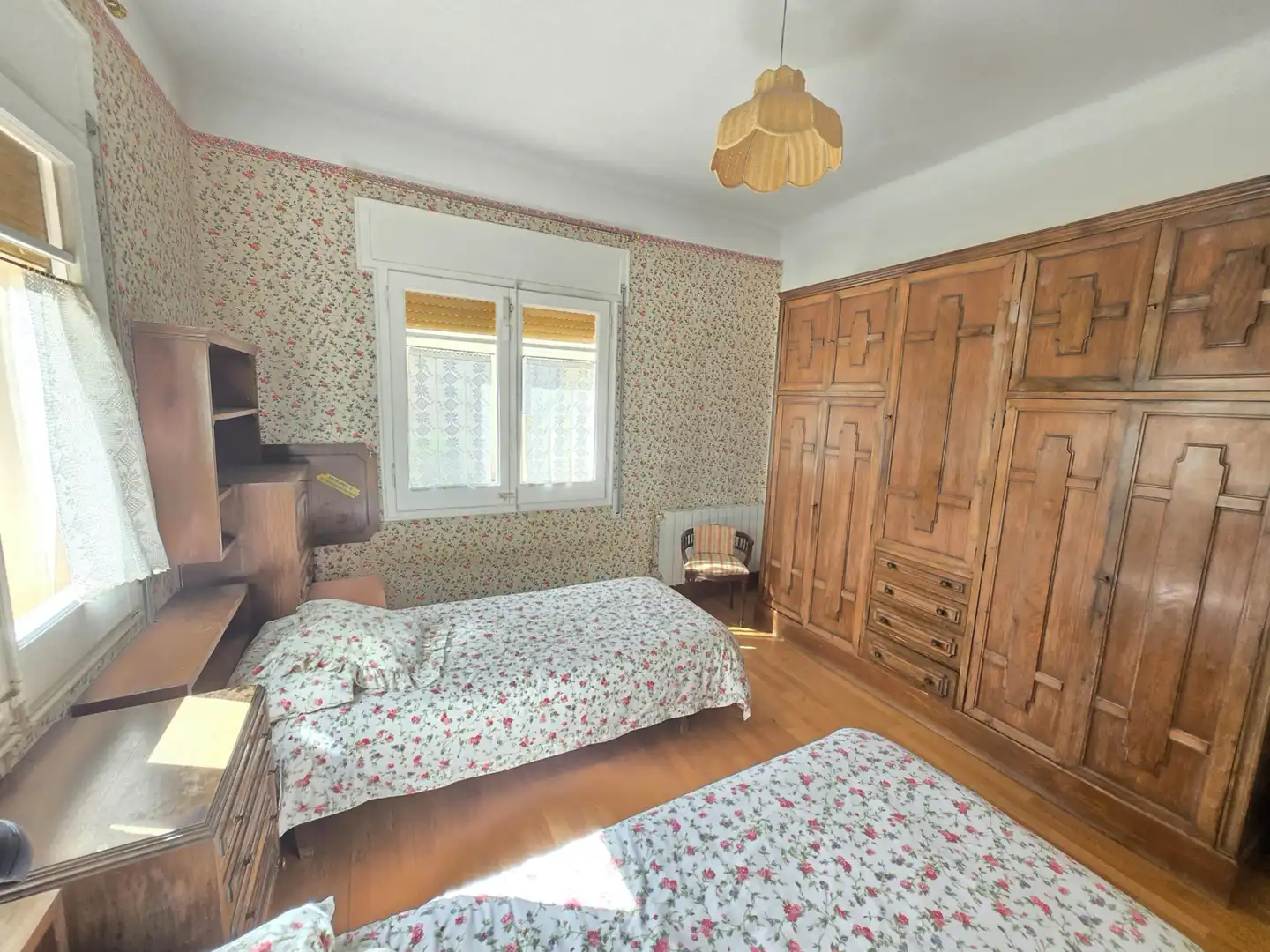 Dormitori de Casa o xalet en venda en Sant Just Desvern amb Aire condicionat, Calefacció i Jardí privat