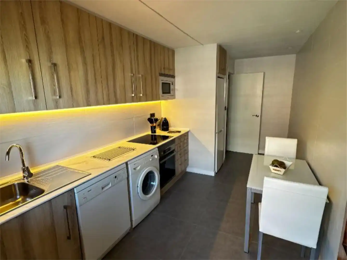 Kitchen of Flat for rent in Santoña  with Private garden, Parquet flooring and Storage room