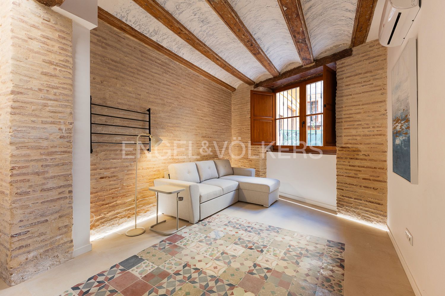 Vista exterior de Apartament de lloguer en  Valencia Capital amb Aire condicionat, Calefacció i Terrassa