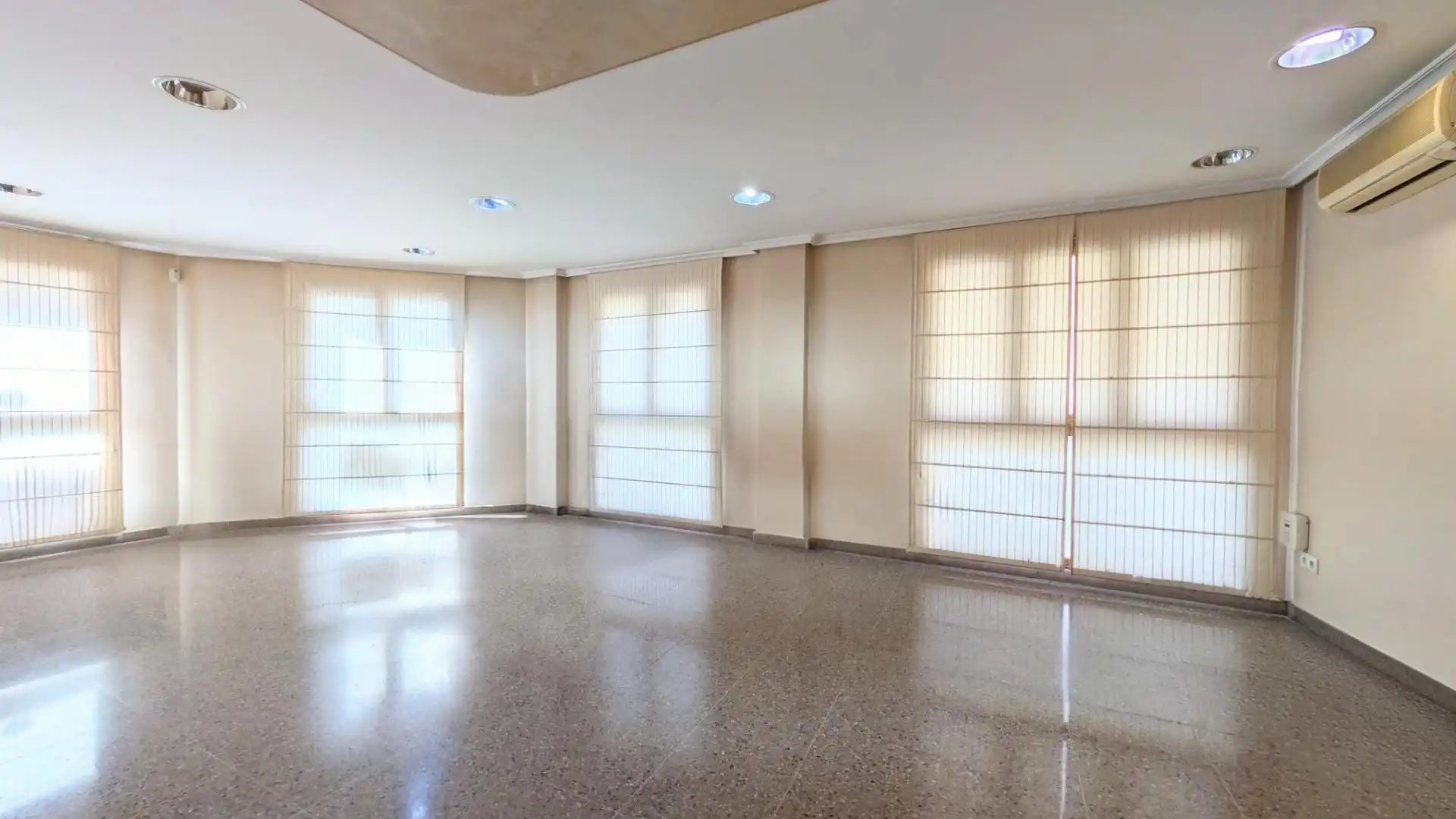 Office space for sale in Elche ciudad, imagen 2