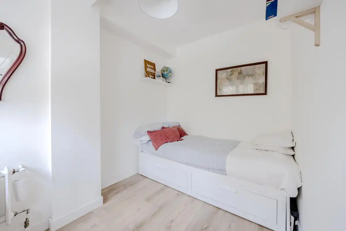 Schlafzimmer von Wohnung zum Verkauf in Madrid mit Klimaanlage, Heizung und Privatgarten