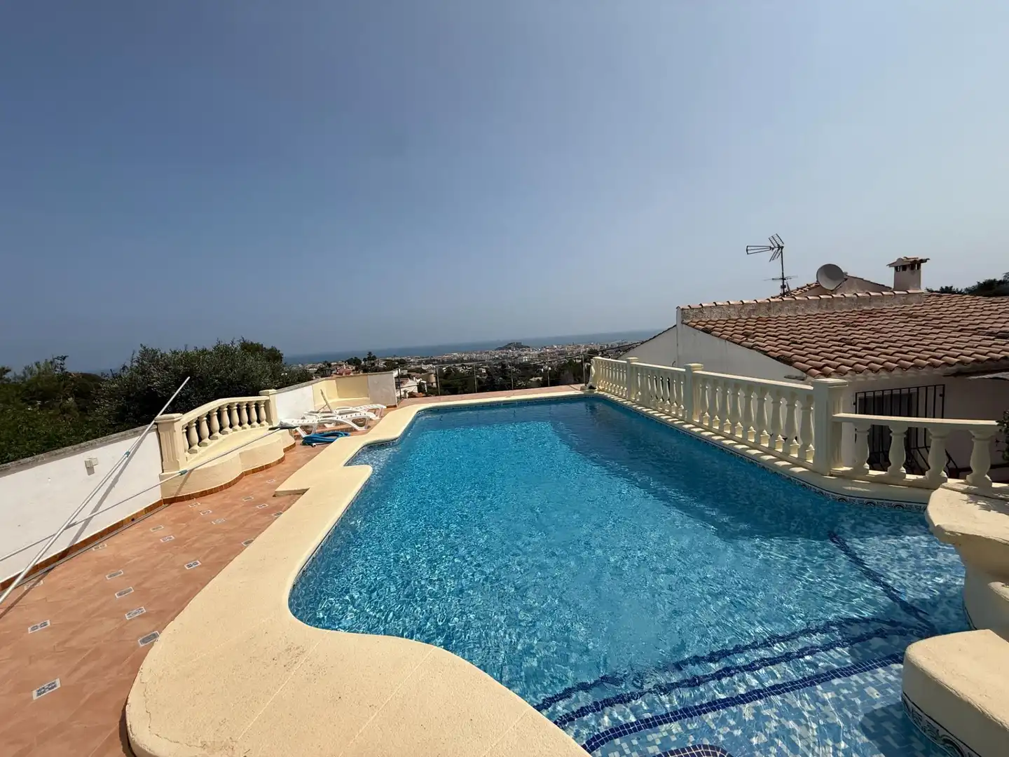 Swimming pool of Houses for sale in Dénia  with Air Conditioner, Heating and Private garden