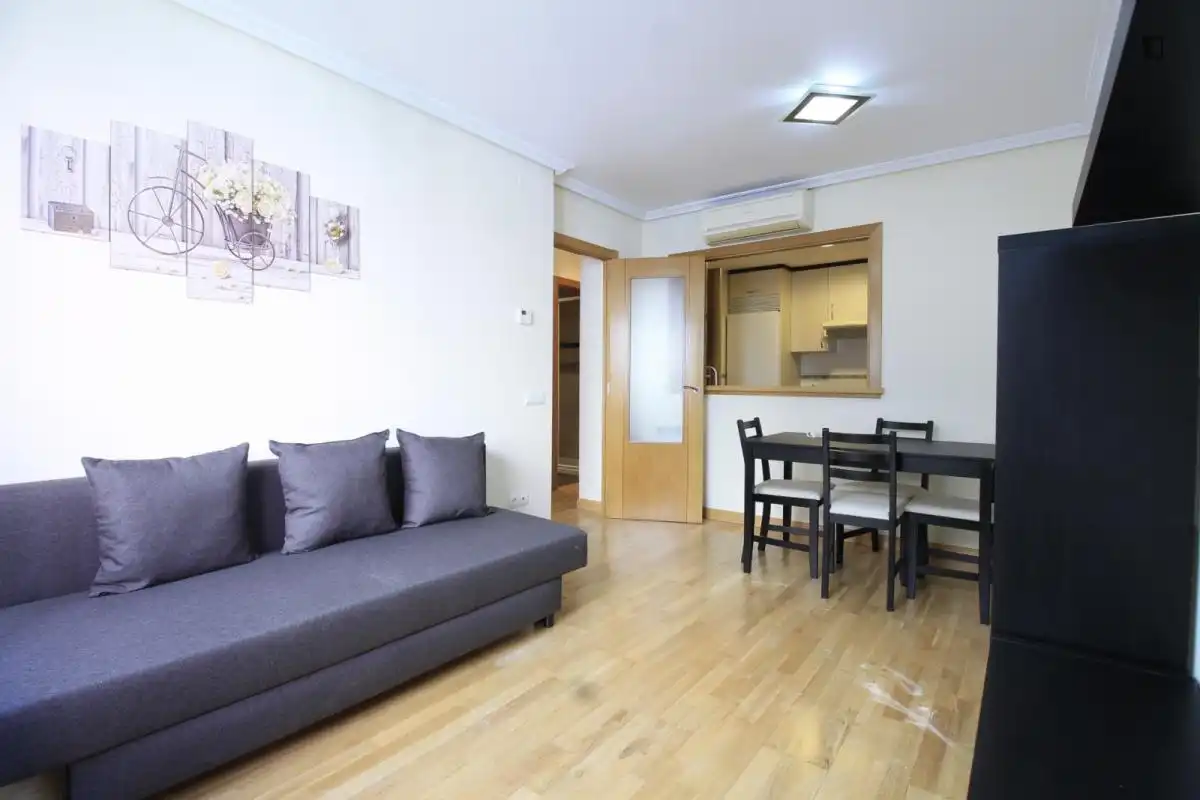 Apartament de lloguer a Valdeacederas