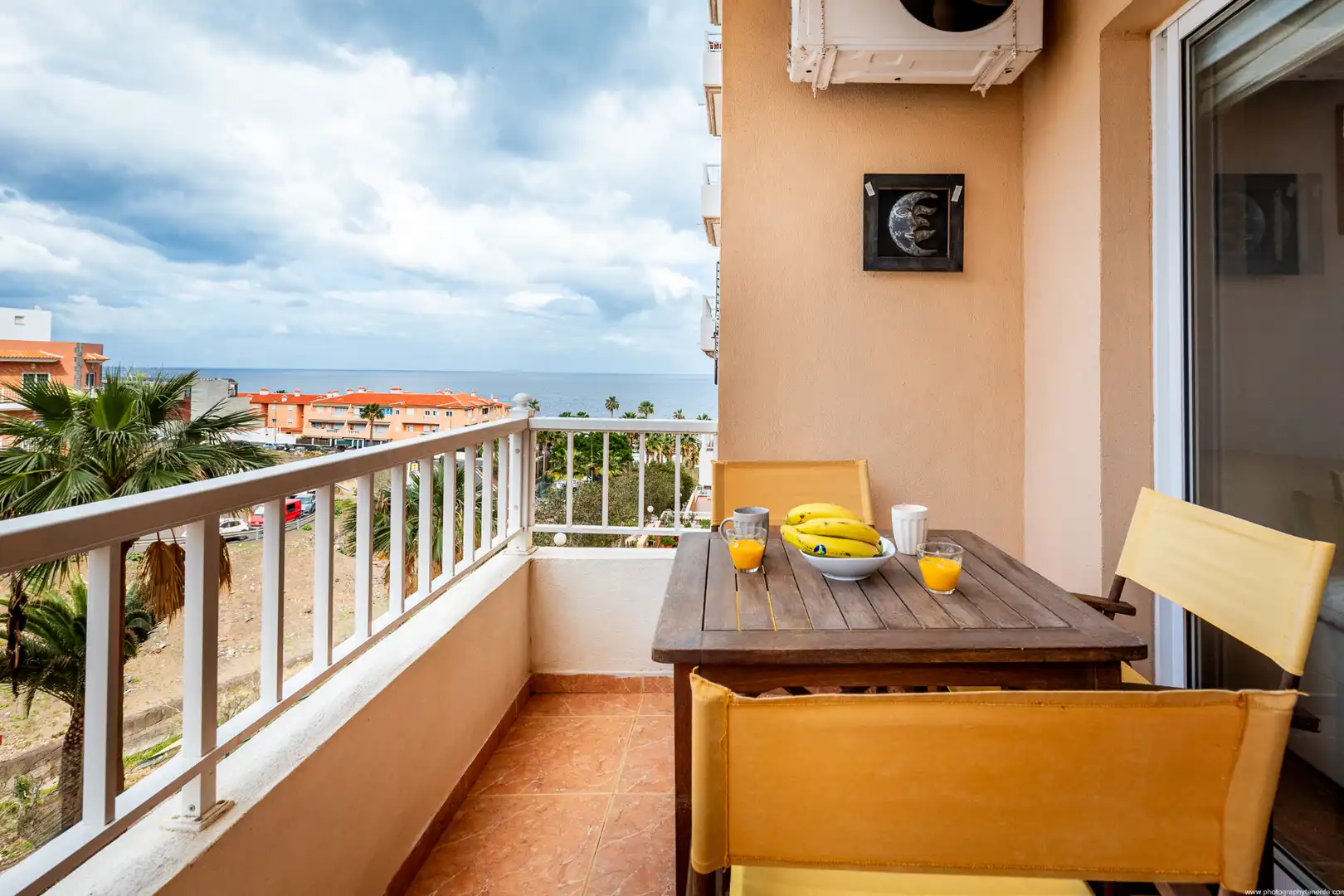 Balcony of Apartments for rent in Candelaria  with Air Conditioner, Heating and Parquet flooring