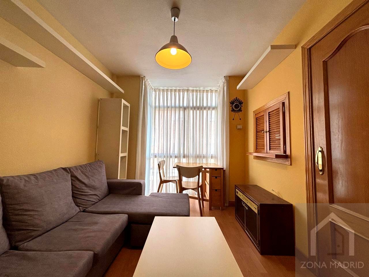 Living room of Flat for sale in  Madrid Capital  with Storage room