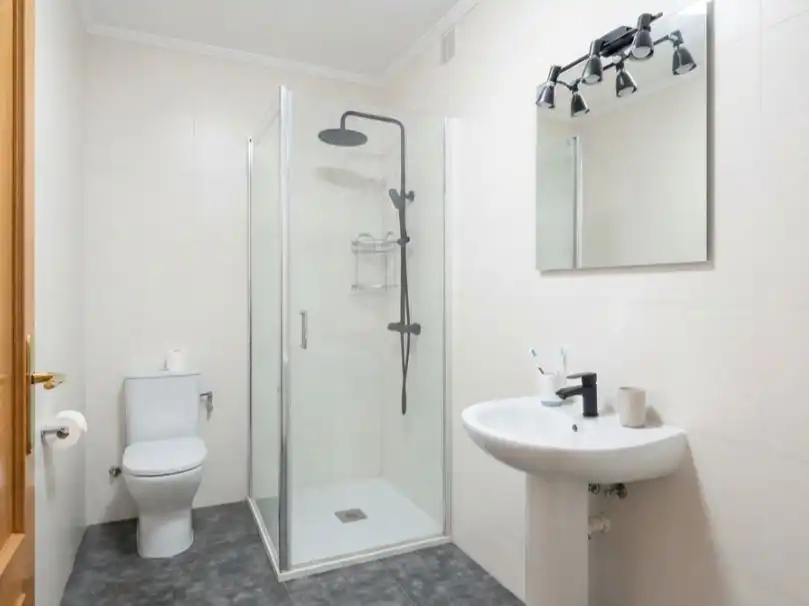 Room in Carrer de Mossèn Josep Forn, 23, Llevant