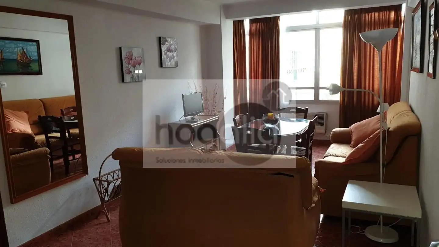 Wohnzimmer von Wohnung zur Miete in Sevilla mit Klimaanlage und Möbliert