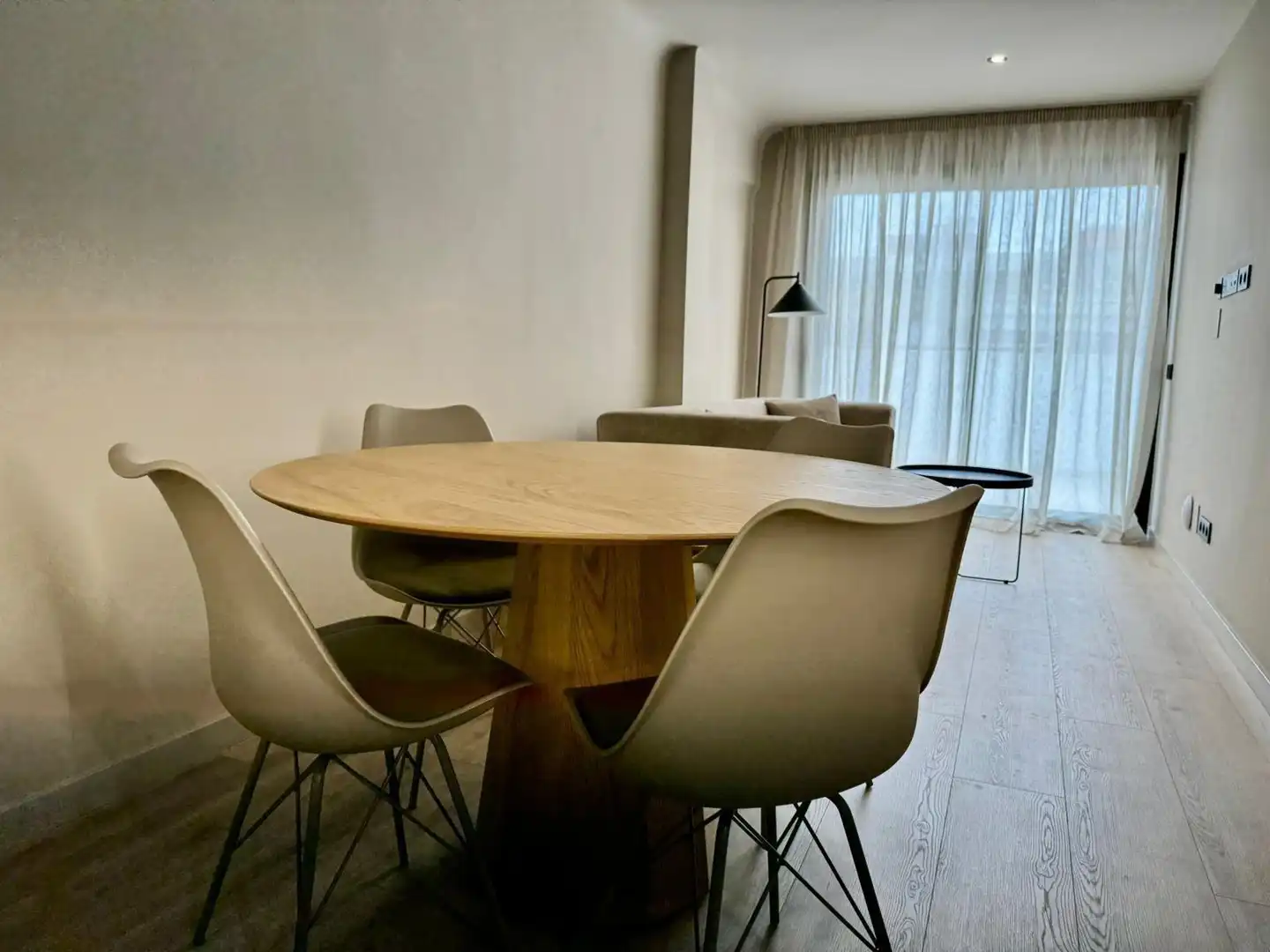 Comedor de Piso de alquiler en Barcelona con Aire acondicionado, Calefacción y Amueblado