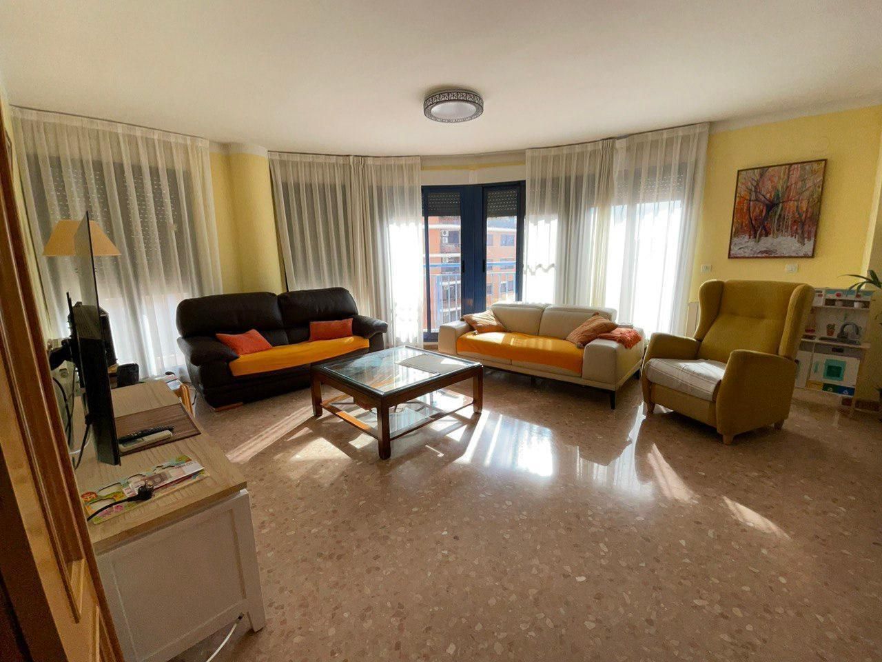 Sala de estar de Ático de alquiler en Castellón de la Plana / Castelló de la Plana con Aire acondicionado, Calefacción y Terraza