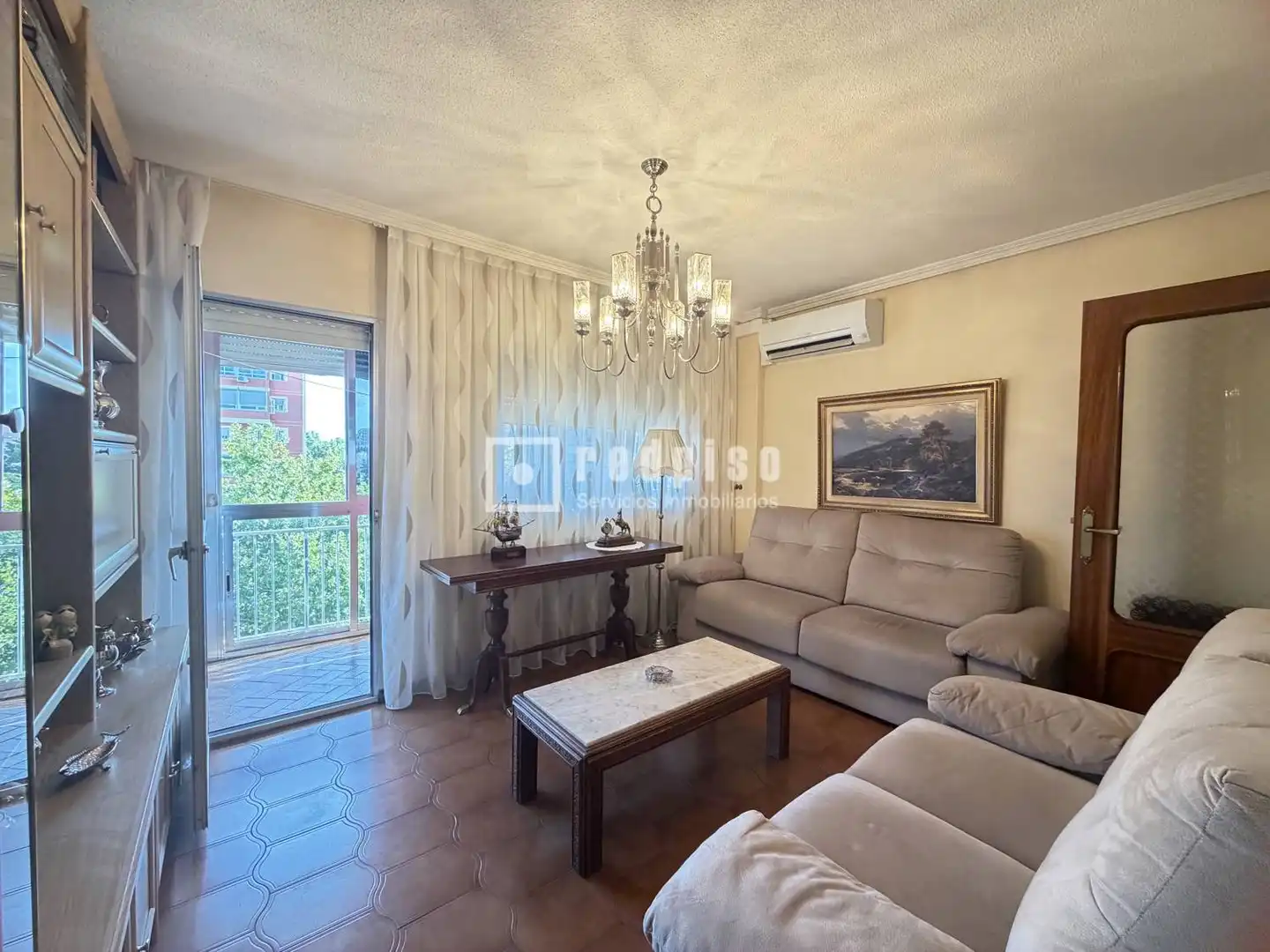 Piso con ascensor en venta en Zarzaquemada