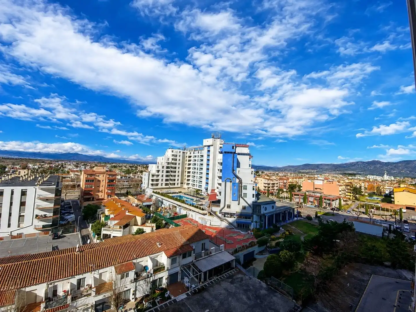 Exterior view of Study for sale in Empuriabrava  with Air Conditioner, Terrace and Furnished
