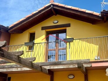 Adossat amb jardí en venda a Ribera del Bernesga
